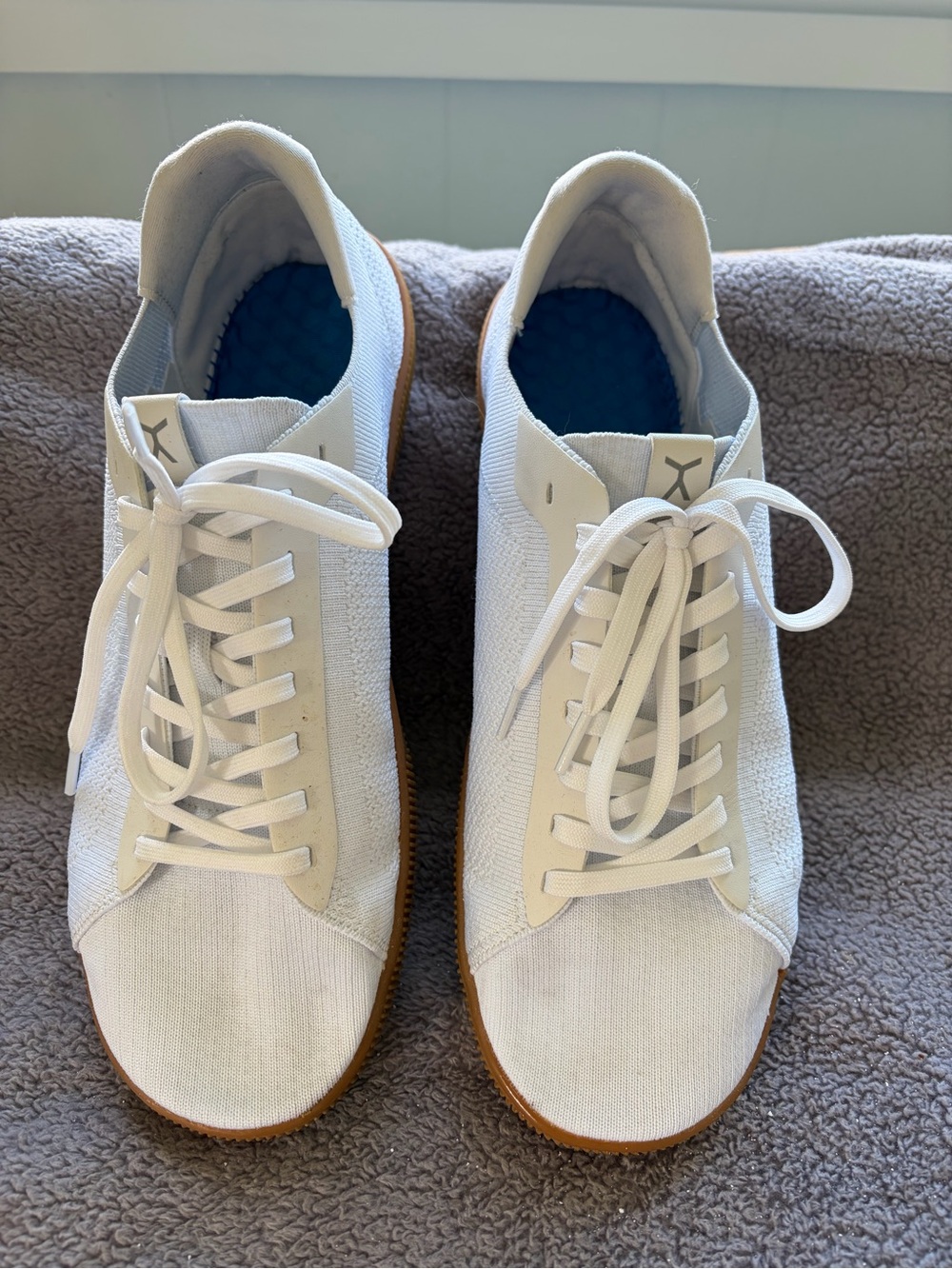 Men's White Low-Top Lace-Up Sneakers with Gum Outsole